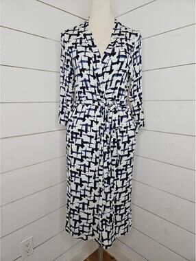 Milkmaid Goods small blue & white print nursing wrap robe. COMFY!